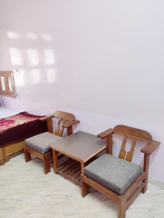 Hostel Shivshakti קג'ורהו מראה חיצוני תמונה