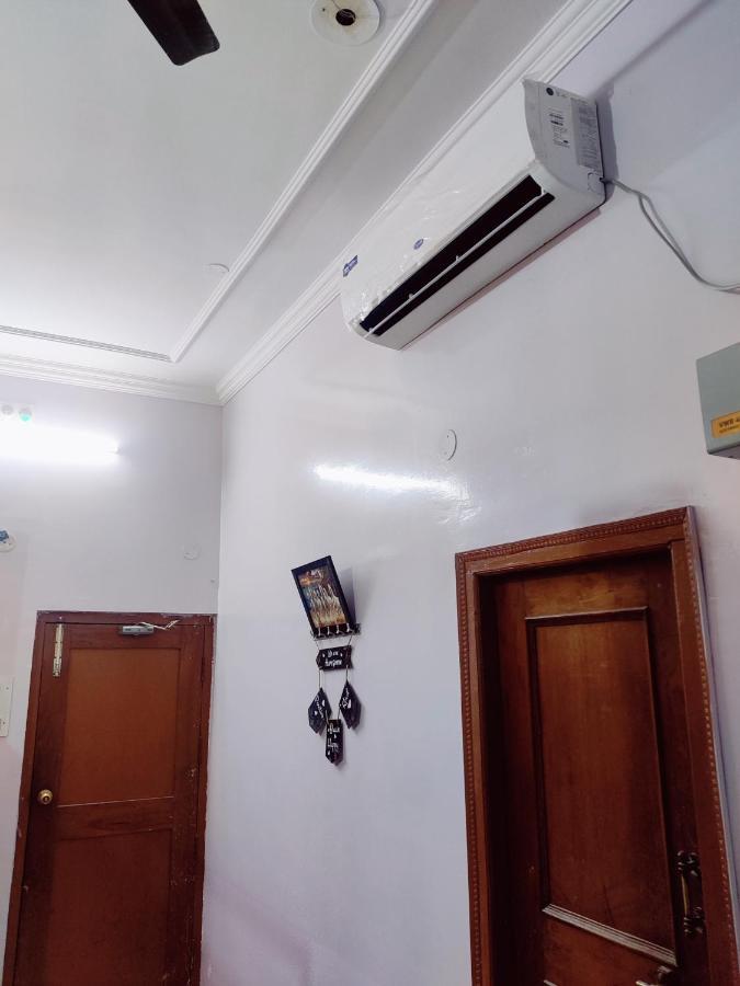 Hostel Shivshakti קג'ורהו מראה חיצוני תמונה