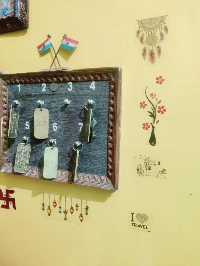 Hostel Shivshakti קג'ורהו מראה חיצוני תמונה