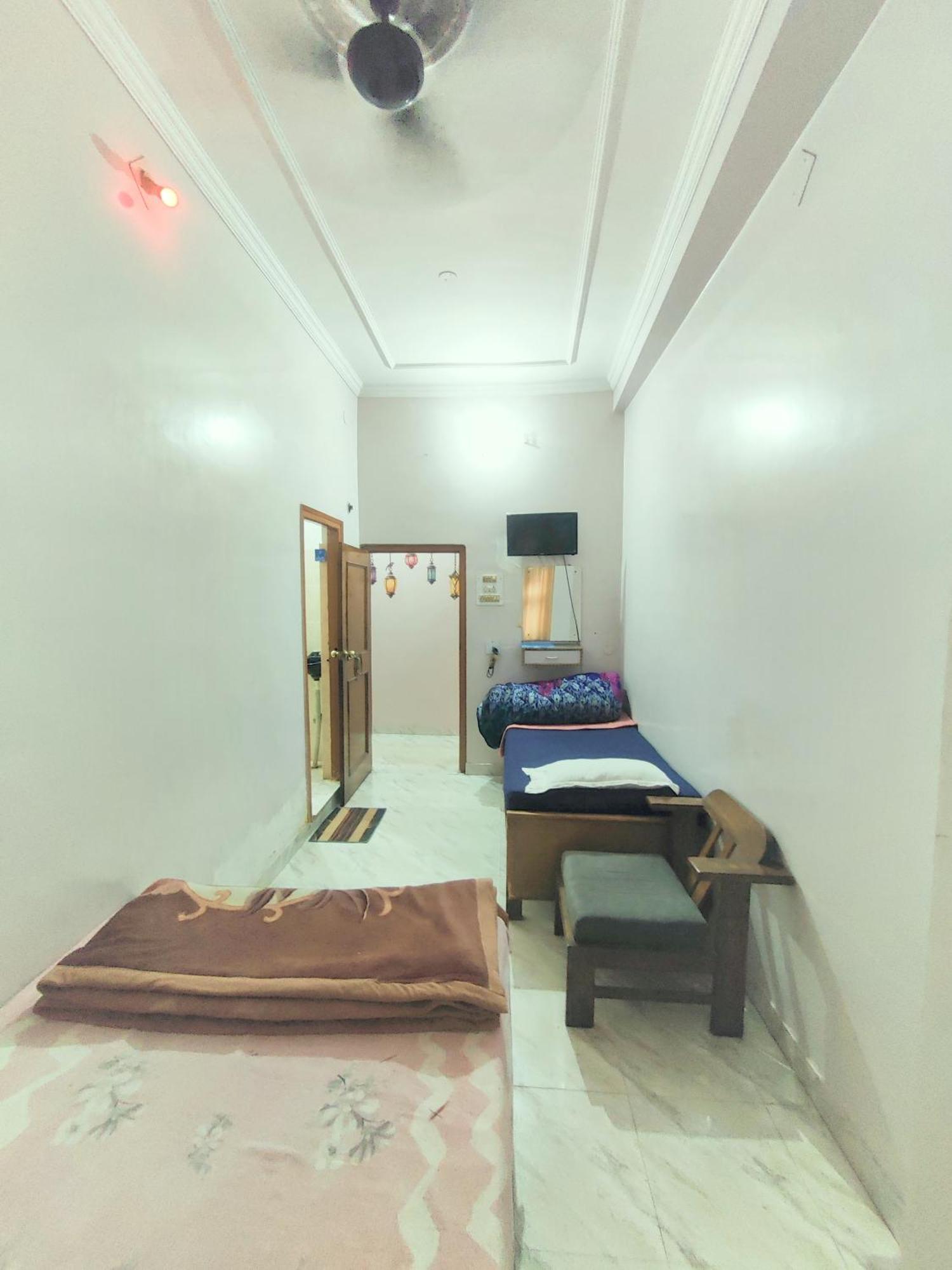 Hostel Shivshakti קג'ורהו מראה חיצוני תמונה